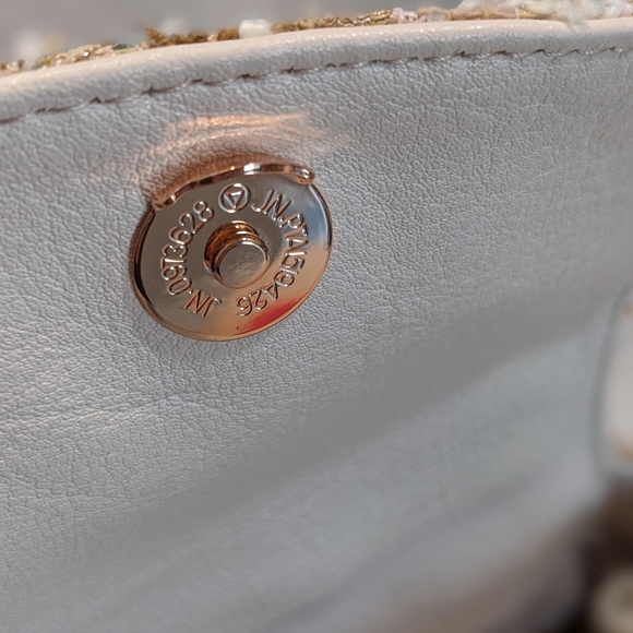 LC Lauren Conrad Vegan Leather purse - Picture 4 of 7